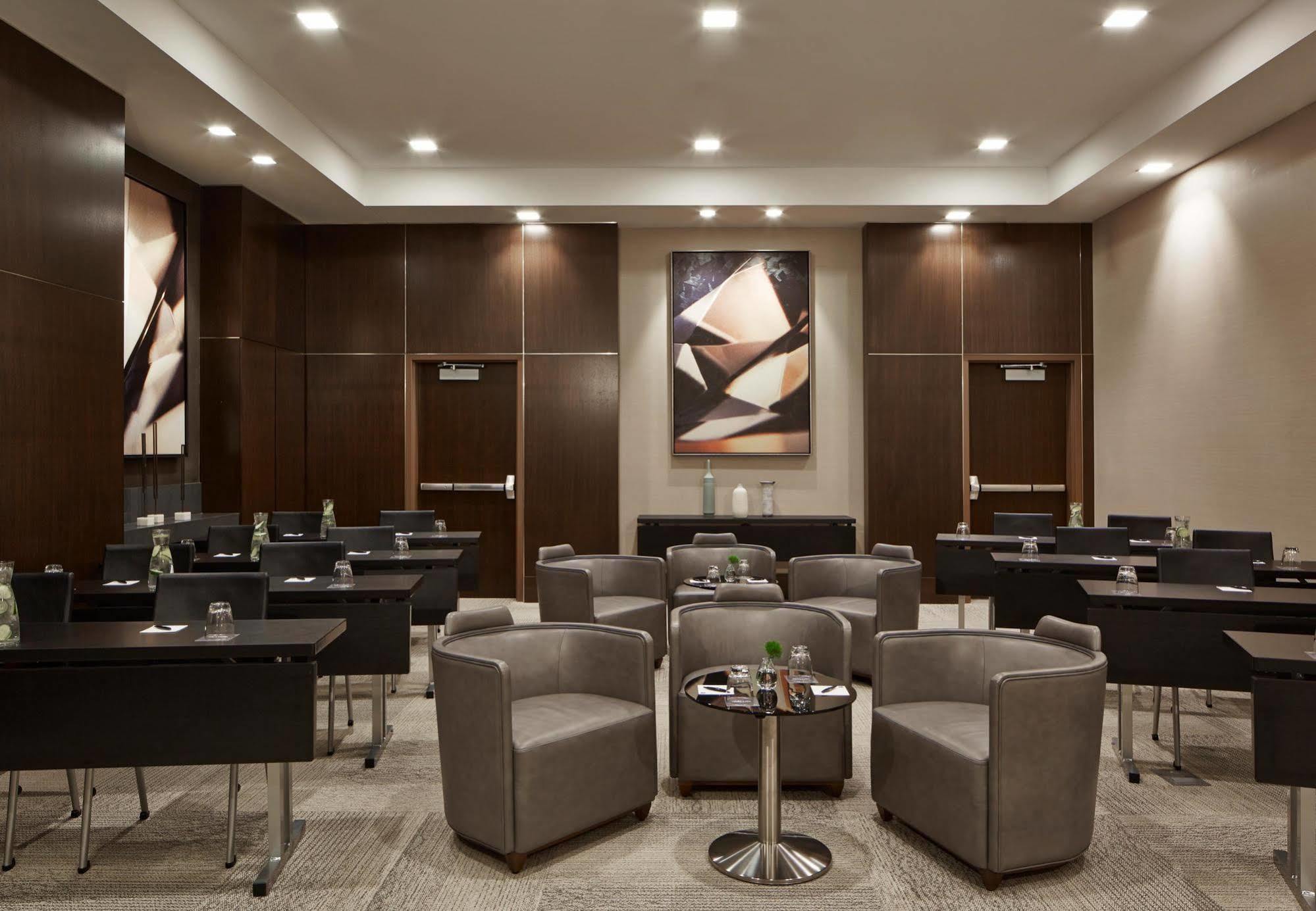 Ac Hotel By Marriott Minneapolis Downtown Екстер'єр фото