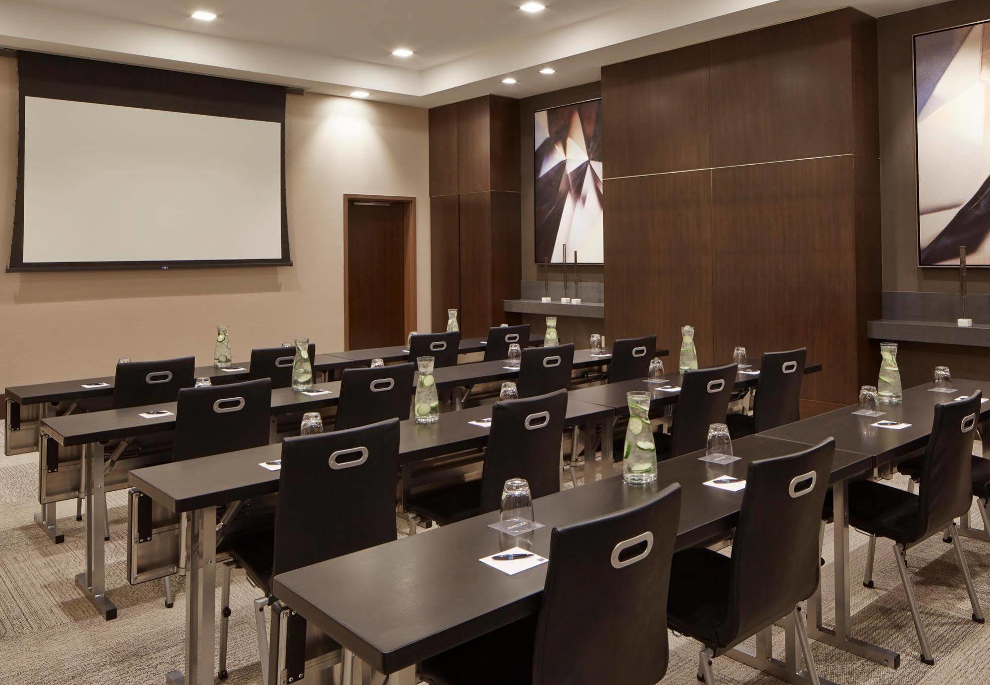 Ac Hotel By Marriott Minneapolis Downtown Екстер'єр фото