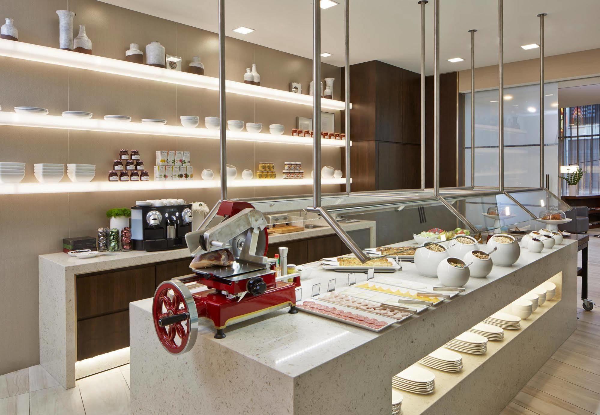 Ac Hotel By Marriott Minneapolis Downtown Екстер'єр фото